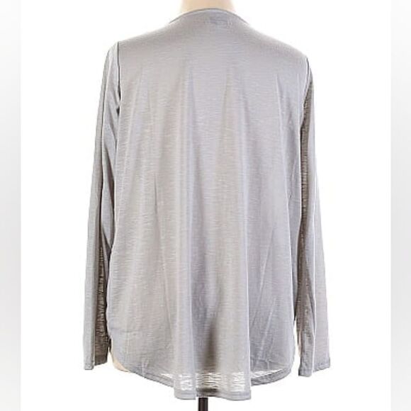 Simply southern size small gray long sleeve Henley - Picture 2 of 8